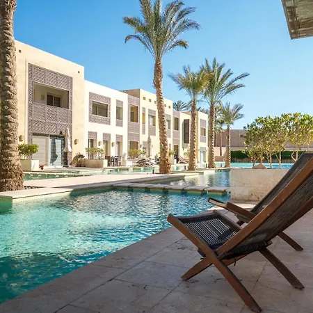 Main Pool Direct Access: 2 Bdr Apartment